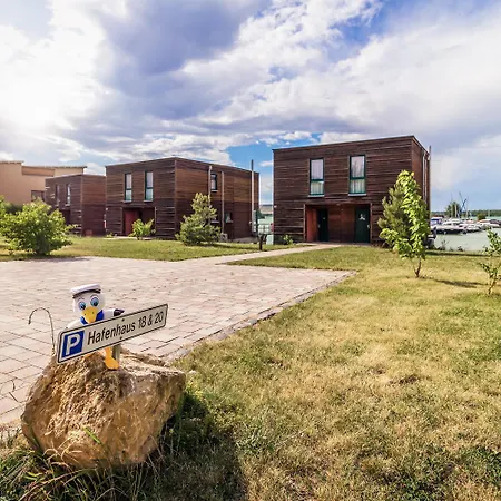 Lagovida Hafenhaus J Am Stoermthaler