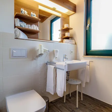 Lagovida Hafenhaus J Am Stoermthaler Semesterbostad